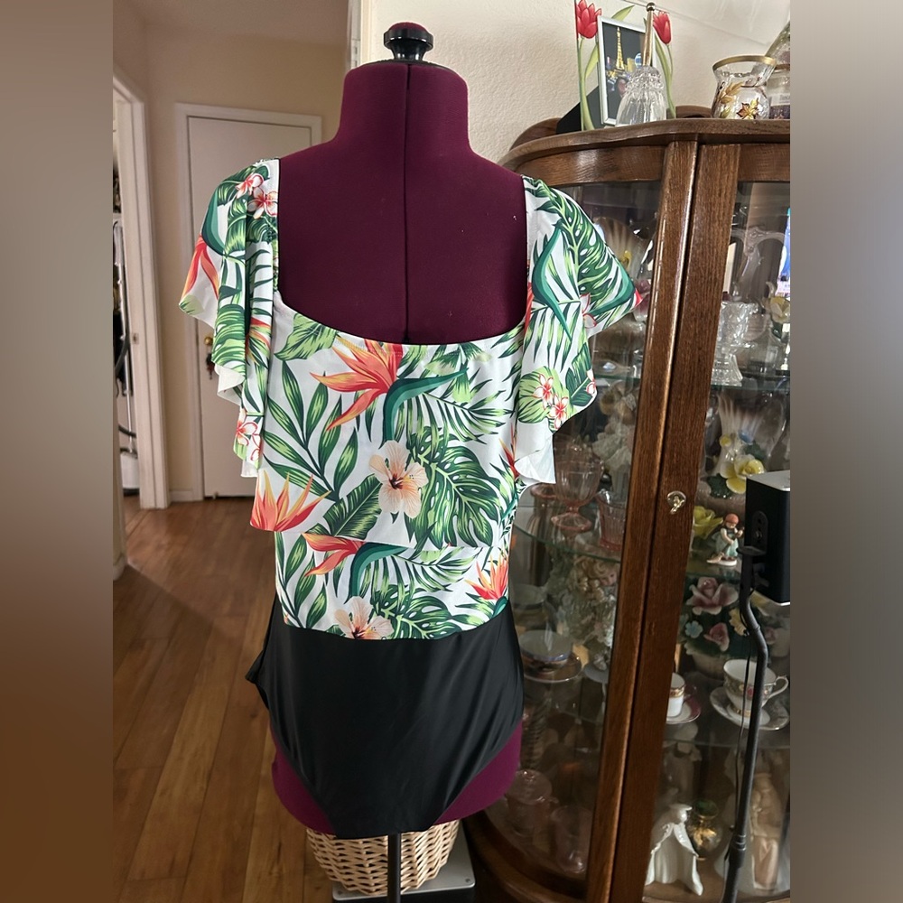 One Piece Bathing Suit With Tropical Design. Ruffled Neckline. - Picture 2 of 4